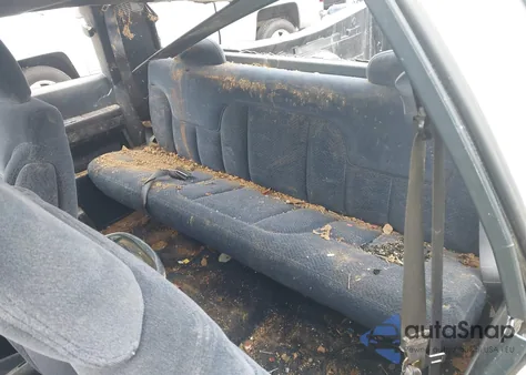 1997 Chevrolet C1500 Fleetside z USA, uszkodzony, nr VIN 1GCEC19R2VE239290